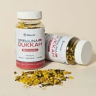Botes de Dukkah condimento de especias, pipas y espirulina